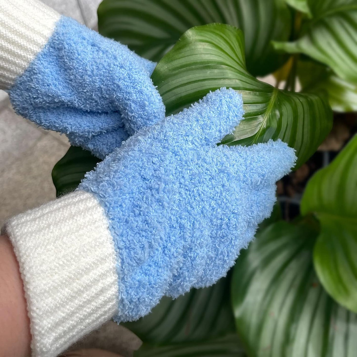 MIG4U 3 Pairs Microfiber Dusting Gloves, House Cleaning Glove for Blinds, Plants, Windows, Shutters, Furniture, Car Interior, Reusable Lint-Free Mitt, S/M