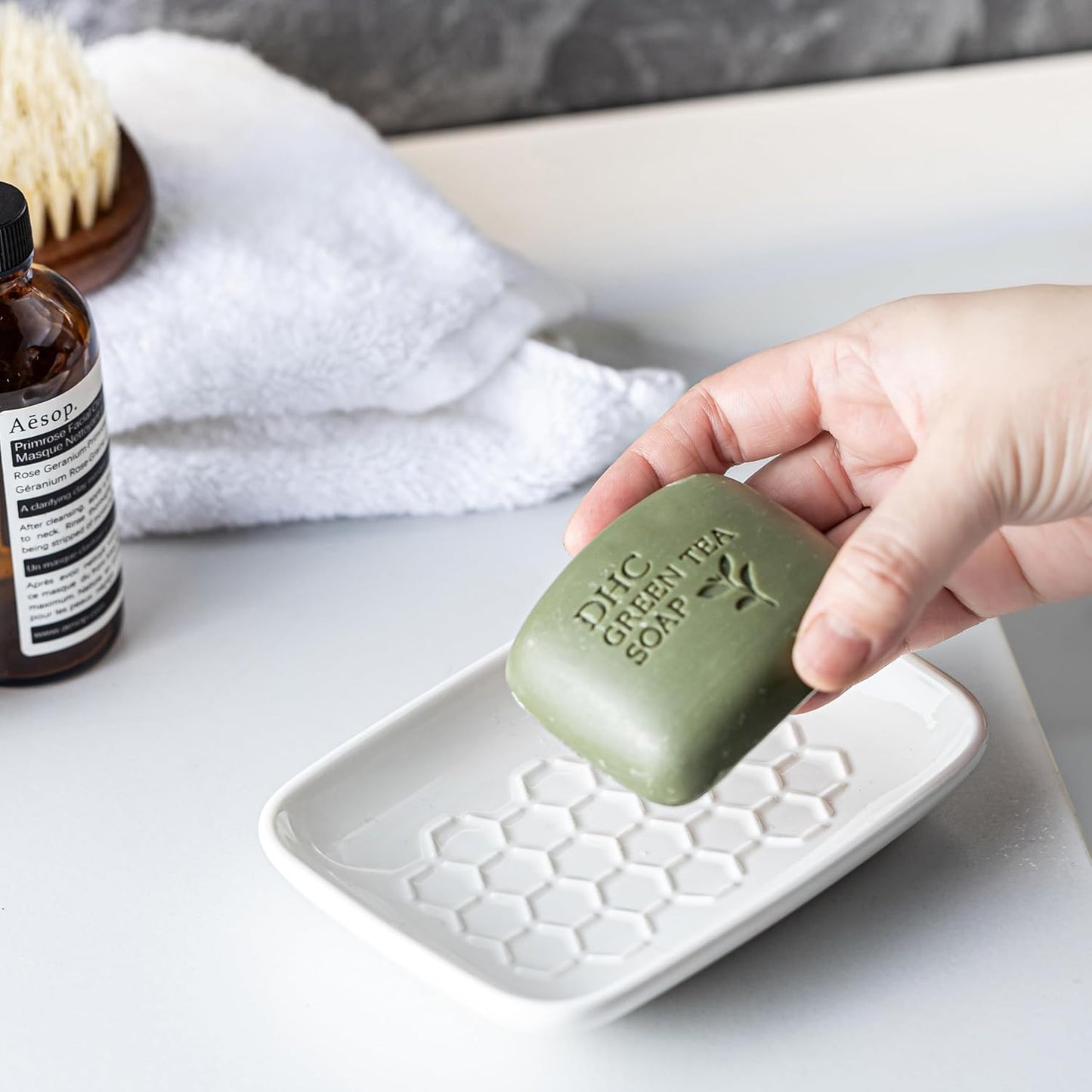 Gomakren Soap Dish for Shower, Bar Soap Holder, Ceramic Soap Dishes for Bar Soap, Sponge Holder Soap Saver Soap Tray for Bathroom Kitchen Sink, 5.5 Inch, White