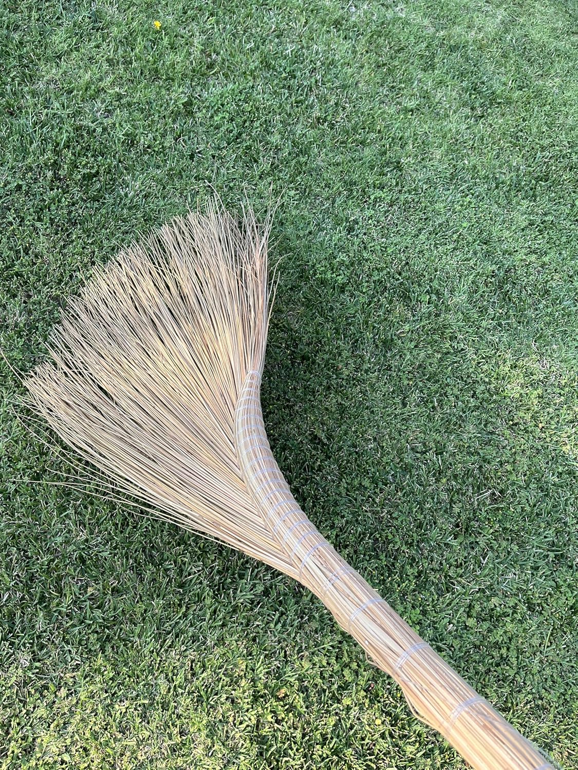 Vietnamese Natural Straw Broom/Handmade Coconut Leaf Broom for Outdoor, Patio, Driveway, Garden, Fireplace (26" Length)